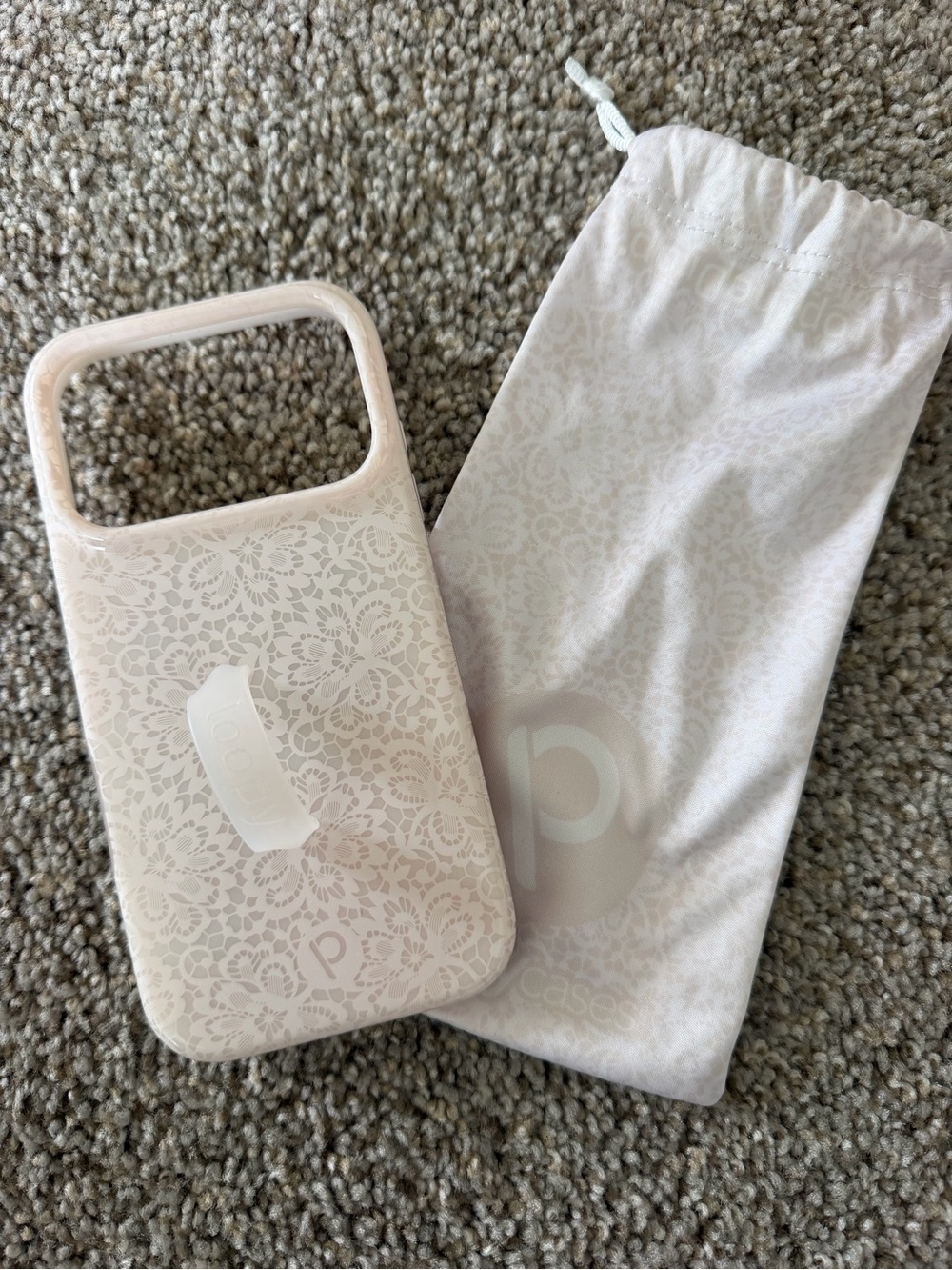 Loopy Lace Phone Case iPhone 17 Pro
